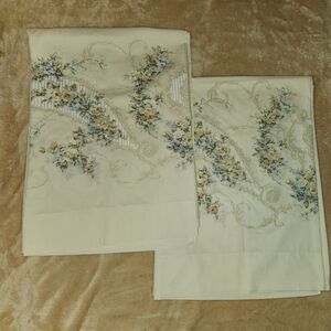 Vintage 1960s Set Flat Sheets Ivory White Floral Scroll Utica J.P. Stevens